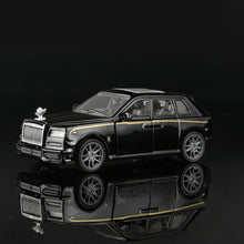 Load image into Gallery viewer, 1:32 Scale 1-Piece Large Capacity Detailed Diecast Alloy Retro Rolls-Royce Shape Metal Car Model with Openable Doors, Simulation Toy for Collectors, Room, Office, Car Exhibition, Gift for Birthday & Christmas