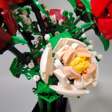 Load image into Gallery viewer, EDUCIRO Flowers Bouquet Building Decoration Set (818 PCS), Christmas, Mother's Day, or Valentine's Gifts Ideal for Women Girls Boys, Roses Toy Building Set with Vase