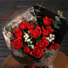 Load image into Gallery viewer, 458PCS Valentine&#39;s Day red rose building block assembly set, 11 roses and 4 flowers plant flower set, perfect confession bouquet, family everlasting flower ornaments
